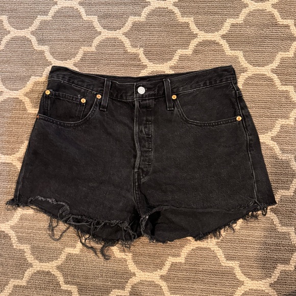 Levi's 501 High Rise Button Fly Black Jean Denim Cutoff Shorts Size 31 - Picture 4 of 6